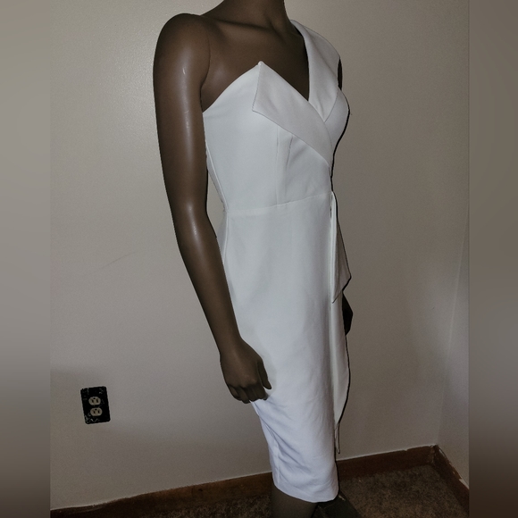 Lavish Alice Asymetrical Ruffled Midi Dress - Picture 10 of 10